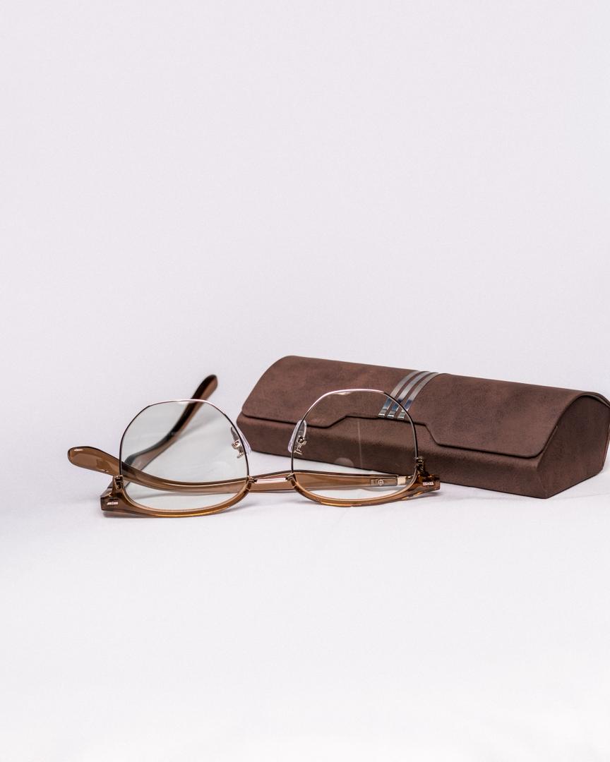 Photochromic blue-light glasses